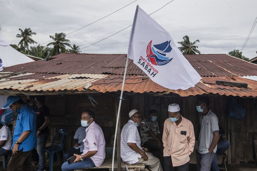 Warisan supporters gather at an election campaign for Pintasan candidate Mohd Safian Saludin in Kota Belud, Sabah September 16, 2020. u00e2u20acu201d Picture by Firdaus Latifnn