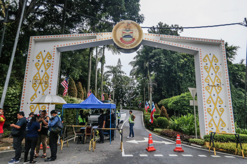 General view outside Istana Negeri Sabah in Kota Kinabalu September 28, 2020. u00e2u20acu201d Picture by Firdaus Latif