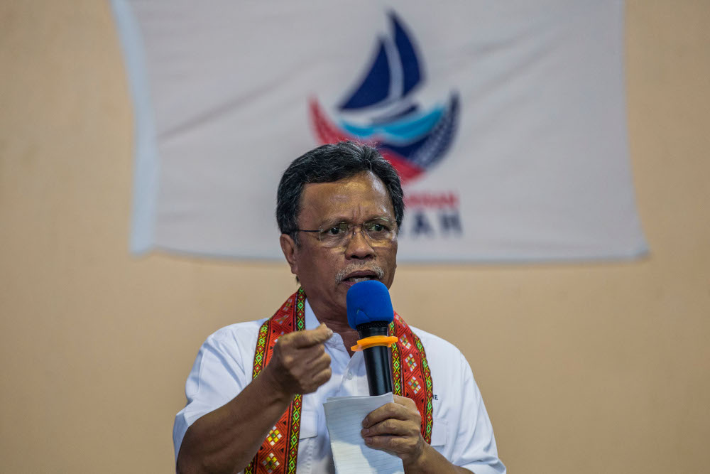 Parti Warisan Sabah (Warisan) president Datuk Seri Mohd Shafie Apdal campaigning in Tempasuk, Kota Belud, Sabah, September 16, 2020. u00e2u20acu201d Picture by Firdaus Latif