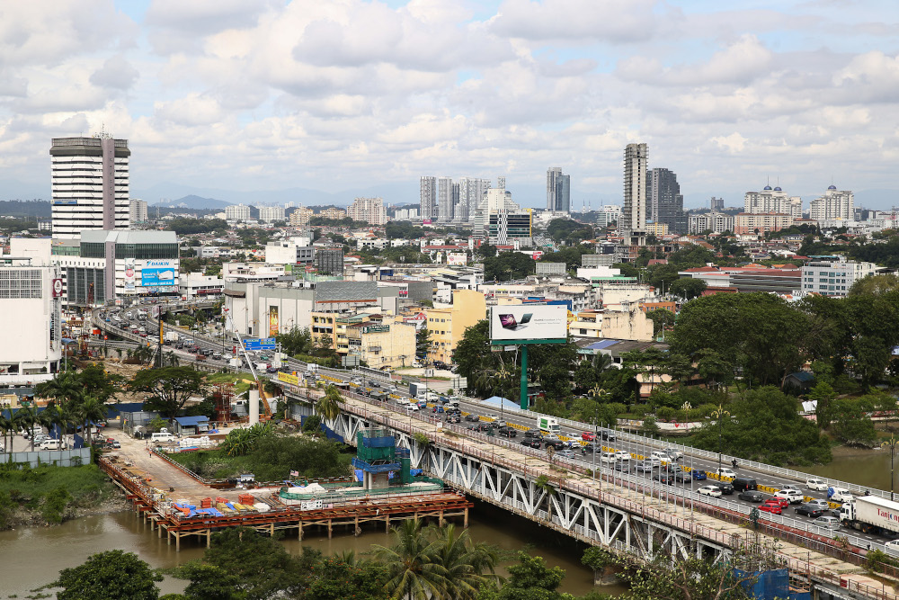 A general view of Klang a day before the conditional movement control order (CMCO) at Pasar Besar Meru October 8, 2020. u00e2u20acu201d Picture by Yusof Mat Isa