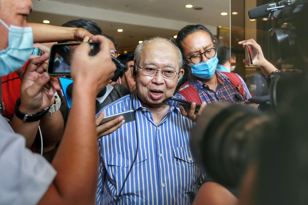 Umno lawmaker Tan Sri Tengku Razaleigh Hamzah is pictured at Menara Datou00e2u20acu2122 Onn in Kuala Lumpur October 26, 2020. u00e2u20acu201d Picture by Ahmad Zamzahuri
