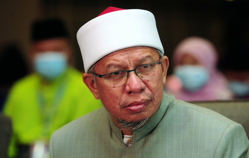 Datuk Seri Zulkifli Mohamad AI-Bakri is seen attending the closing ceremony for the national Tilawah and Hafazan Al-Quran Kafa event in Shah Alam October 4, 2020. u00e2u20acu201d Bernama pic