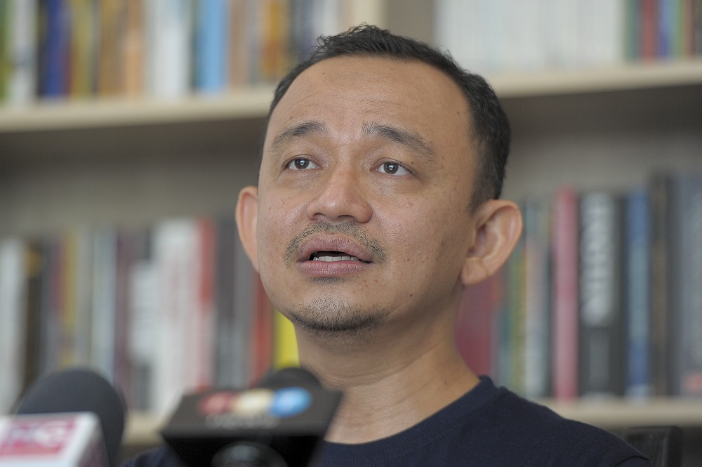 UntukMalaysia chairman Maszlee Malik speaks to reporters at a press conference during the launch of the movement, in Cyberjaya November 11, 2020. u00e2u20acu201d Picture by Shafwan Zaidon