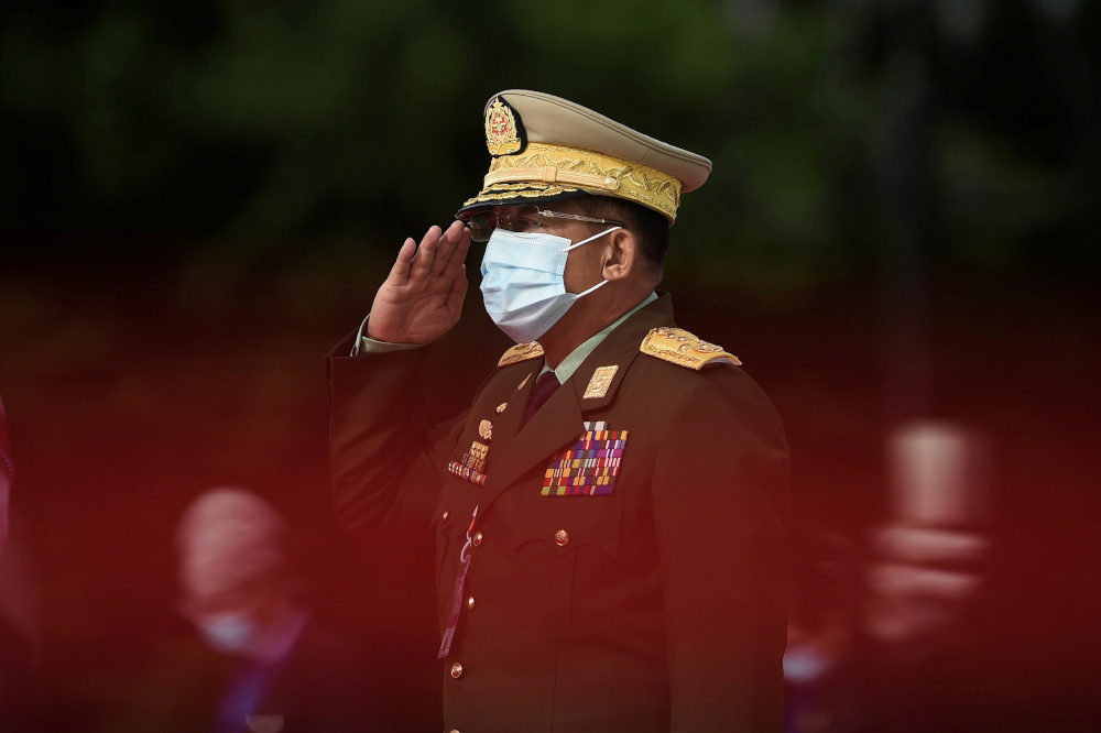 Myanmaru00e2u20acu2122s Army Chief Min Aung Hlaing salutes during the Martyrsu00e2u20acu2122 Day ceremony in Yangon on July 19, 2020. u00e2u20acu201d Reuters pic 