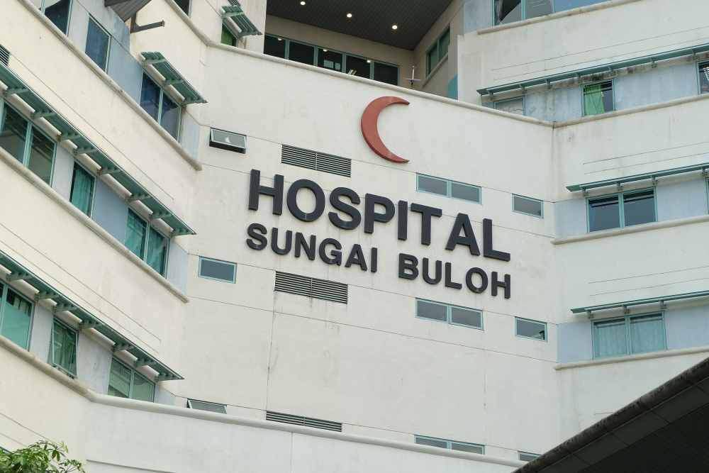 The Yang di-Pertuan Agong has congratulated the Sungai Buloh Hospital for being recognised at the Global Health Awards (GLA) 2020 for its unwavering efforts to fight the pandemic. u00e2u20acu201d Photo by Yusof Mat Isa