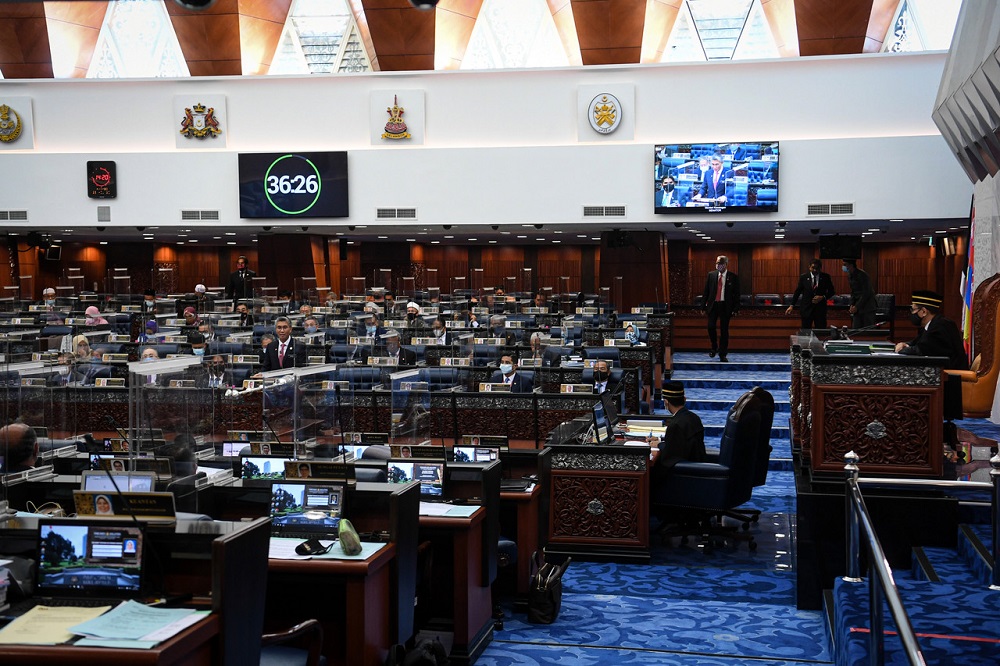 Finance Minister Datuk Seri Tengku Zafrul Abdul Aziz speaks during the winding-up debate on the Supply Bill 2021 in the Dewan Rakyat today, November 26, 2020. u00e2u20acu2022 Bernama picn