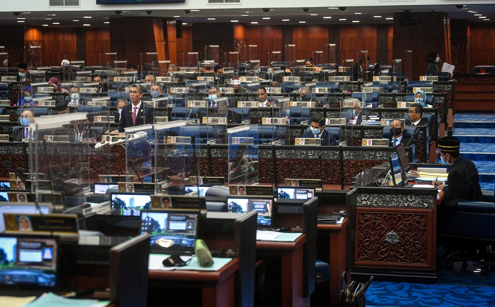 Finance Minister Datuk Seri Tengku Zafrul Abdul Aziz speaks during the winding-up debate on the Supply Bill 2021 in the Dewan Rakyat today, November 26, 2020. u00e2u20acu2022 Bernama pic