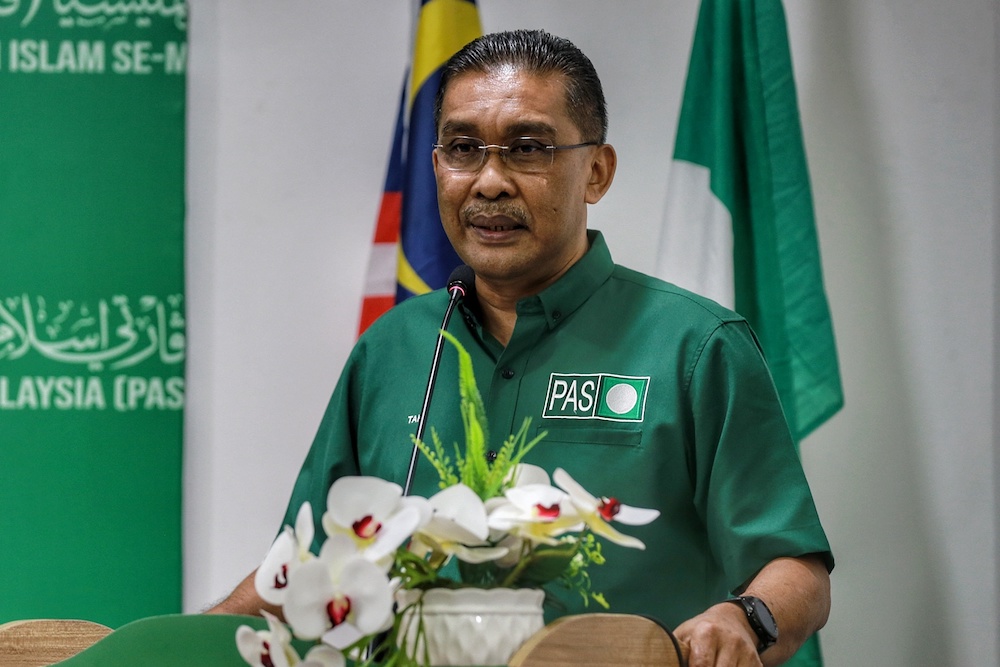 PAS Secretary-General Datuk Takiyuddin Hassan speaks during a dialogue session with the media at the PAS headquarters in Kuala Lumpur December 13, 2020. u00e2u20acu201d Picture by Ahmad Zamzahuri