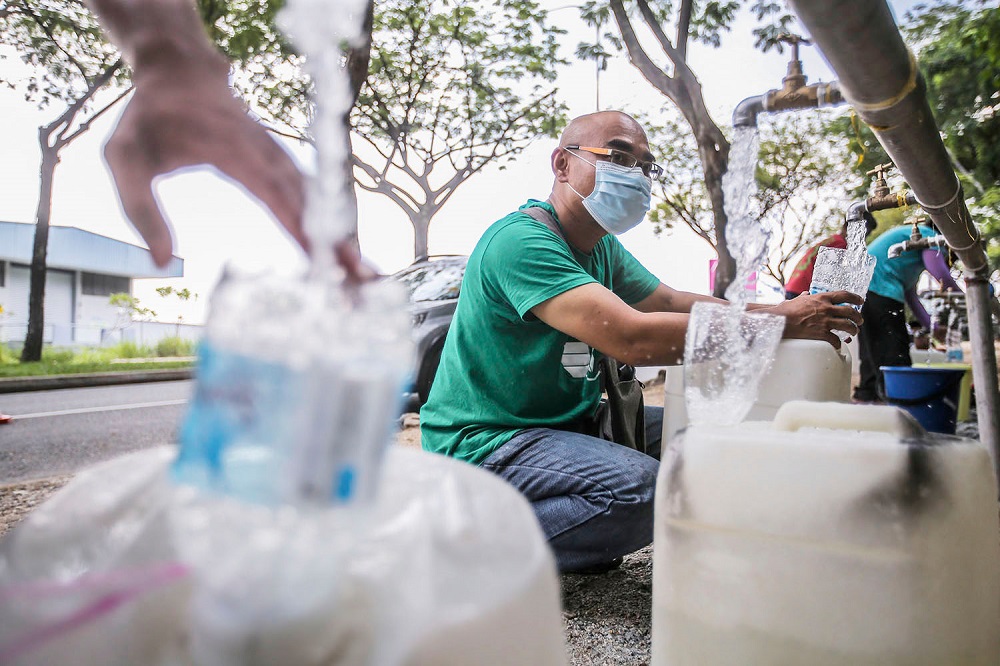 Over one million people across the Klang Valley faced numerous water cuts throughout the month due to the pollution of Sungai Selangor. u00e2u20acu2022 Picture by Hari Anggara