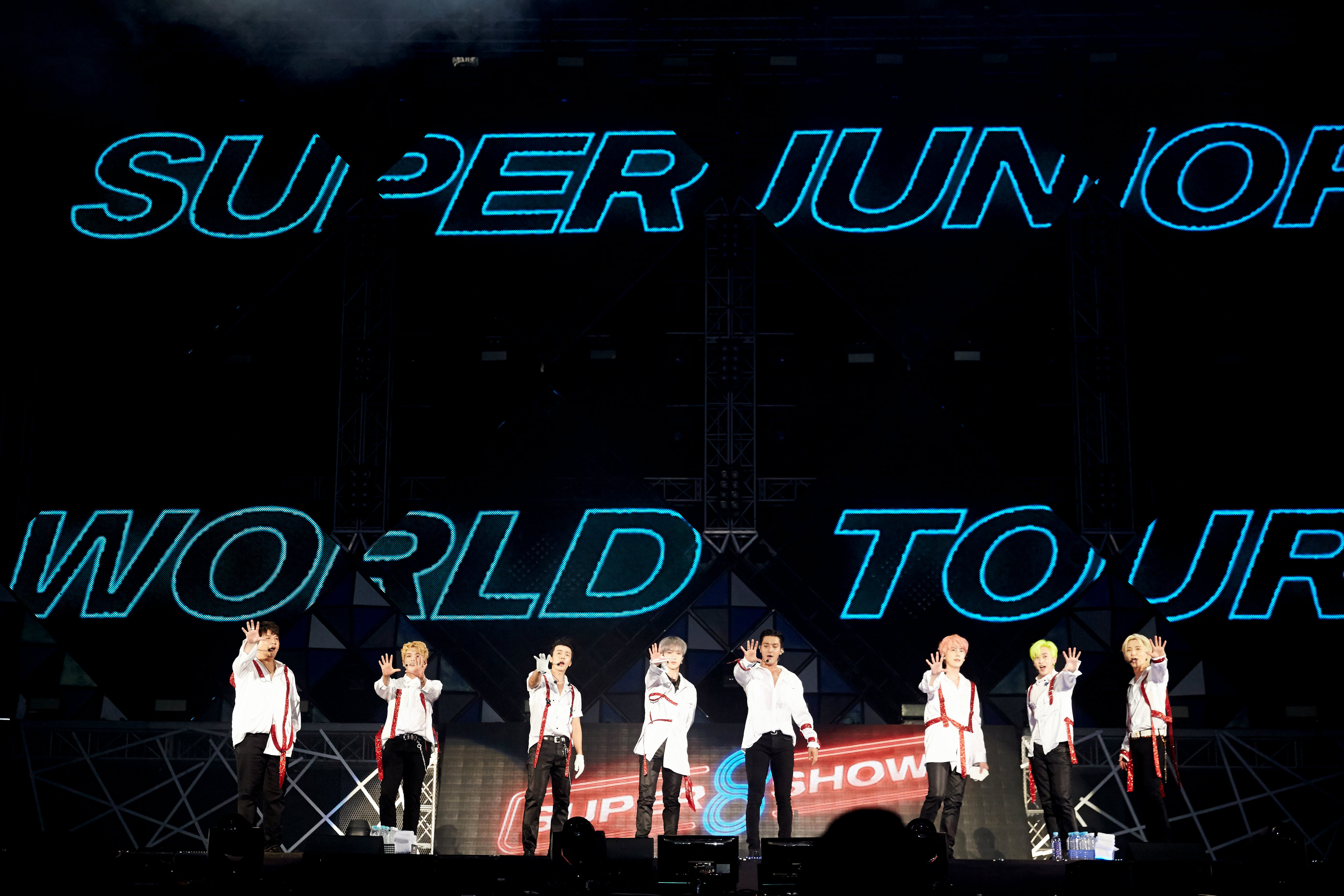 Super Junior在2009 年凭着《Sorry Sorry》一曲在世界各地爆红！-星艺娱乐提供-