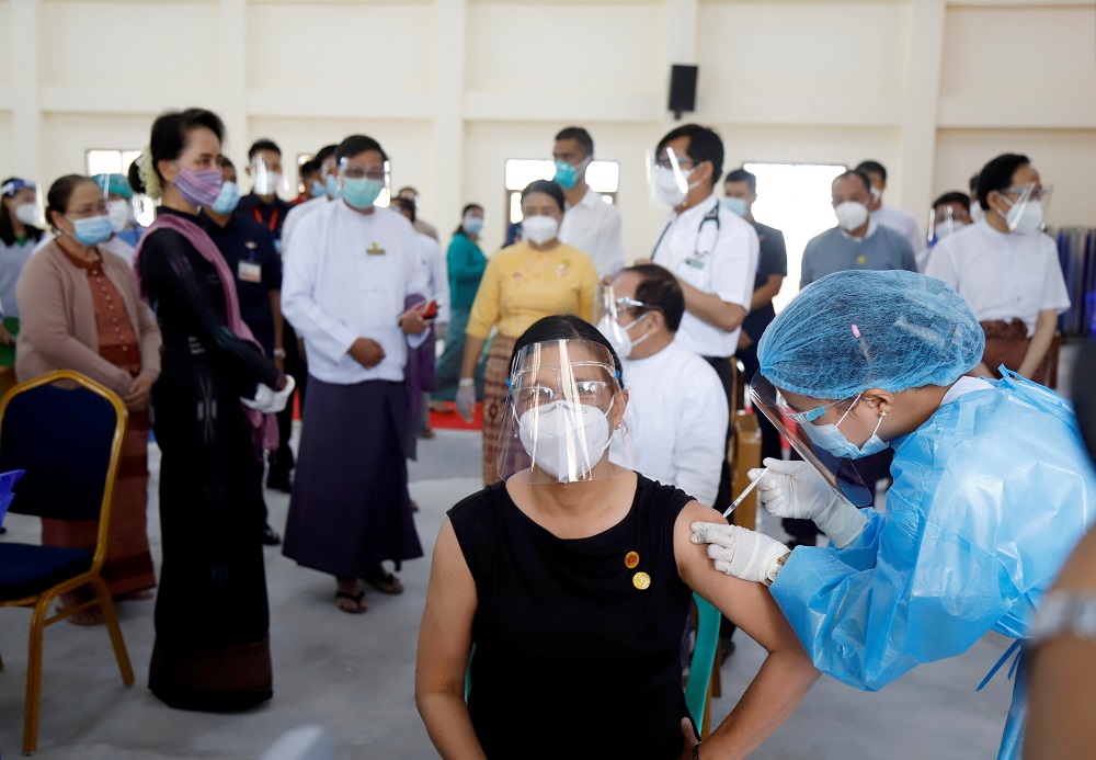 Myanmar State Counsellor Aung San Suu Kyi visits a hospital as medical workers receive the AstraZenecau00e2u20acu2122s Covishield coronavirus disease vaccine in Naypyitaw January 27, 2021. u00e2u20acu201d Reuters pic