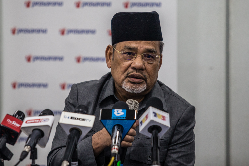 Prasarana chairman Datuk Sri Tajuddin Abdul Rahman speaks during a press conference at Menara UOA in Kuala Lumpur January 4, 2021. u00e2u20acu201d Picture by Firdaus Latif
