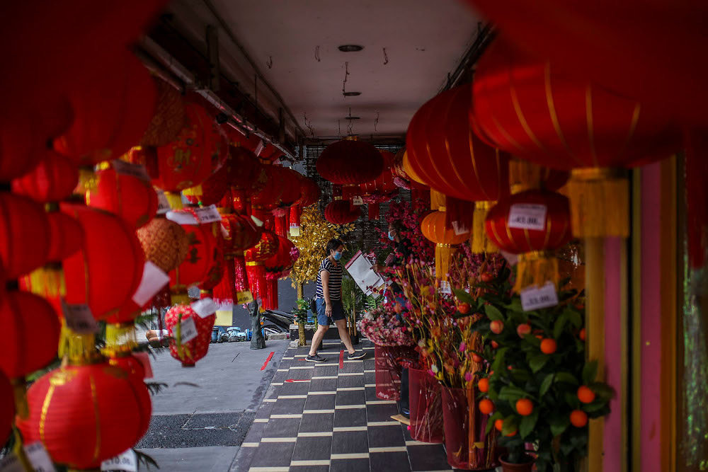 Chinese New Year lanterns and sculptures at a shop in Jalan Sultan in Petaling Street, January 27, 2021. u00e2u20acu201d Picture by Hari Anggara
