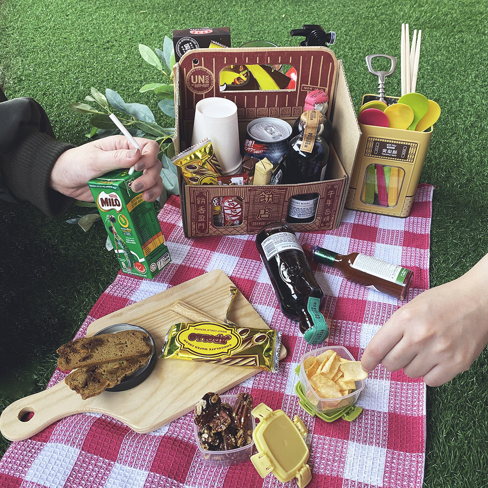 若你要到户外野餐，你可以利用饼仔巷的置物架来装咖啡或是零食。-UNBOX by Huff & Puff提供-