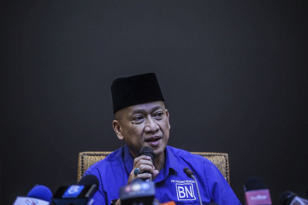 Datuk Seri Mohamed Nazri Abdul Aziz speaks during a press conference at the Putra World Trade Centre, Kuala Lumpur January 12, 2021. u00e2u20acu201dPicture by Hari Anggara