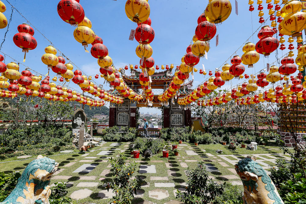 Chinese New Year lanterns at Kuan Yin Temple, February 4, 2021. u00e2u20acu201d Picture by Sayuti Zainudin