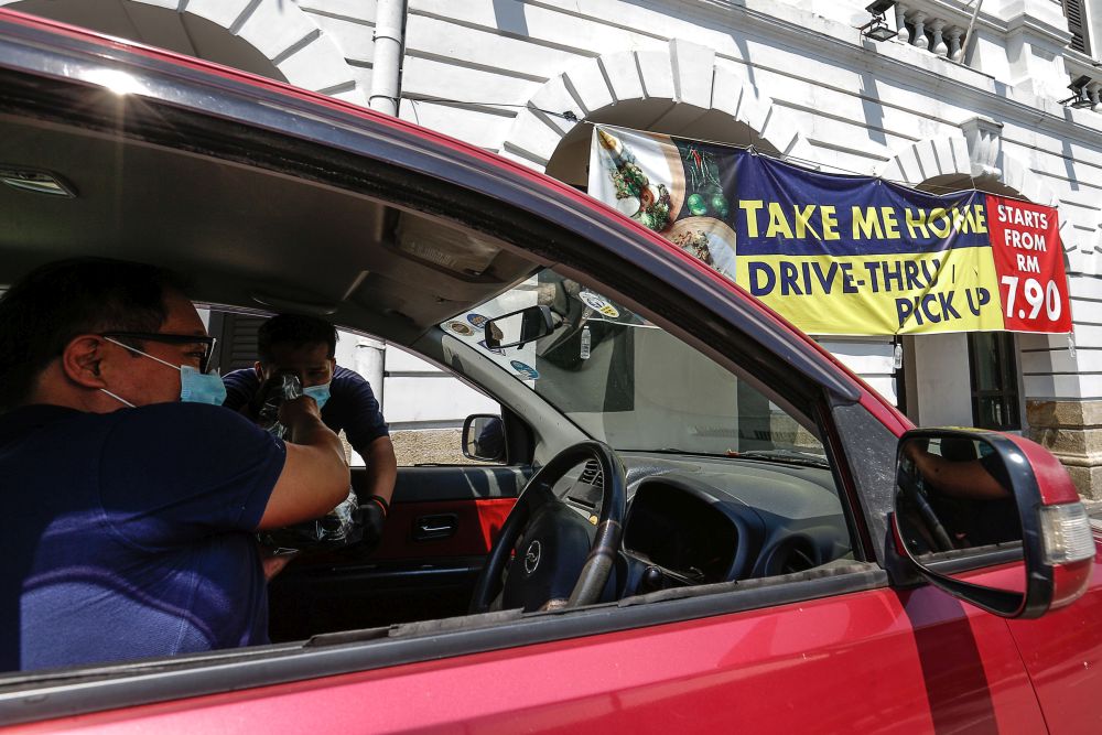 Royale Chulan Penang酒店提供早餐、午餐、下午茶和晚餐的外卖和外送服务。-Sayuti Zainudin摄-