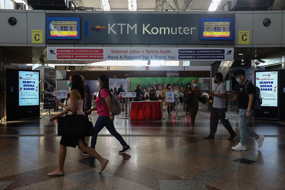 Commuters at KL Sentral during the conditional movement control order in Kuala Lumpur March 5, 2021. u00e2u20acu201d Picture by Yusof Mat Isa