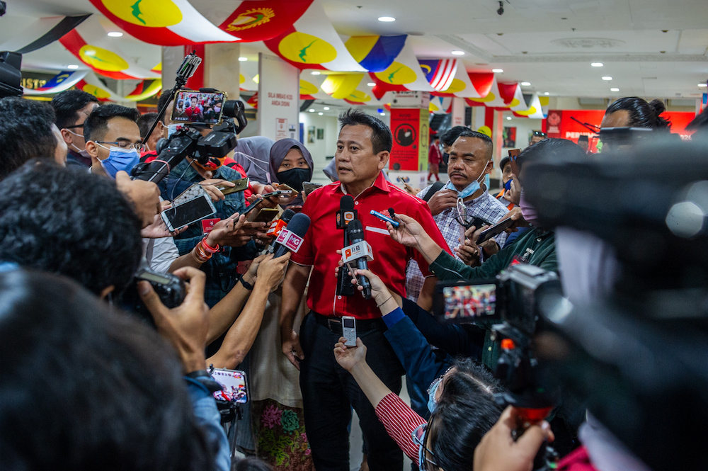 Umno Putrajaya division deputy chief, Tun Faisal Ismail Aziz speaks to the media during the 2020 Umno annual general meeting in Kuala Lumpur on March 28, 2021. u00e2u20acu2022 Picture by Shafwan Zaidonnn