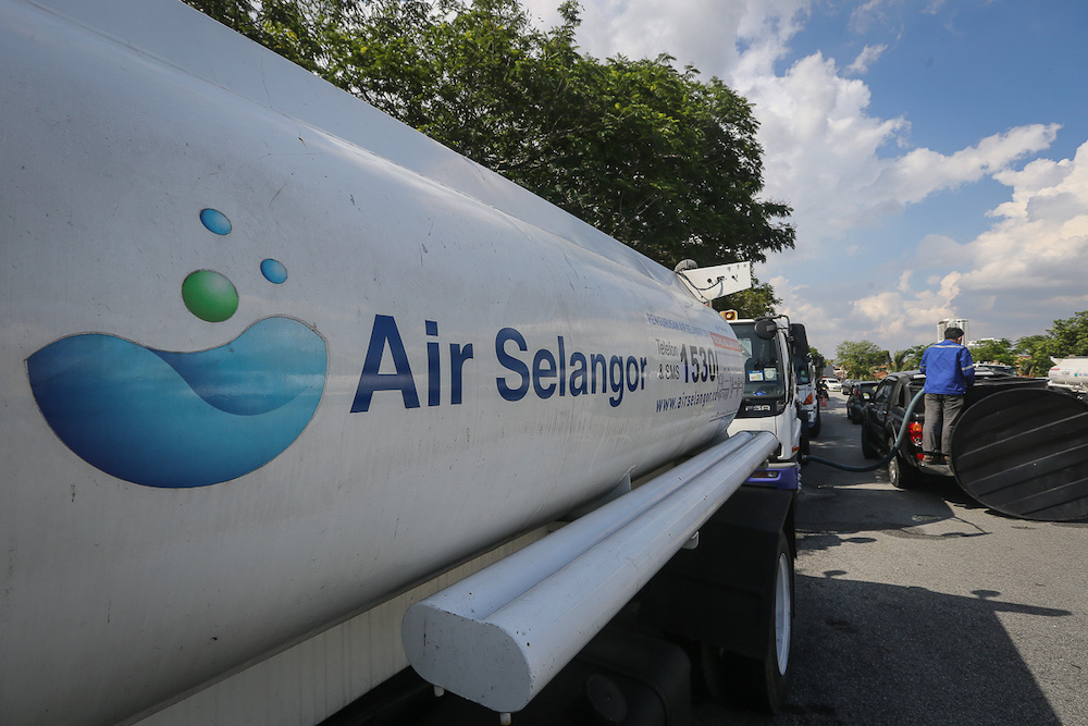 The Air Selangor logo is seen on a water tanker in Shah Alam March 30, 2021. u00e2u20acu201d Picture by Yusof Mat Isa