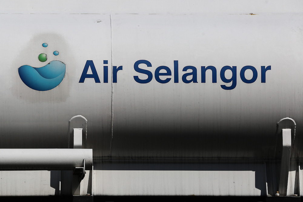 The Air Selangor logo is seen on a water tanker in Shah Alam March 30, 2021. u00e2u20acu201d Picture by Yusof Mat Isa