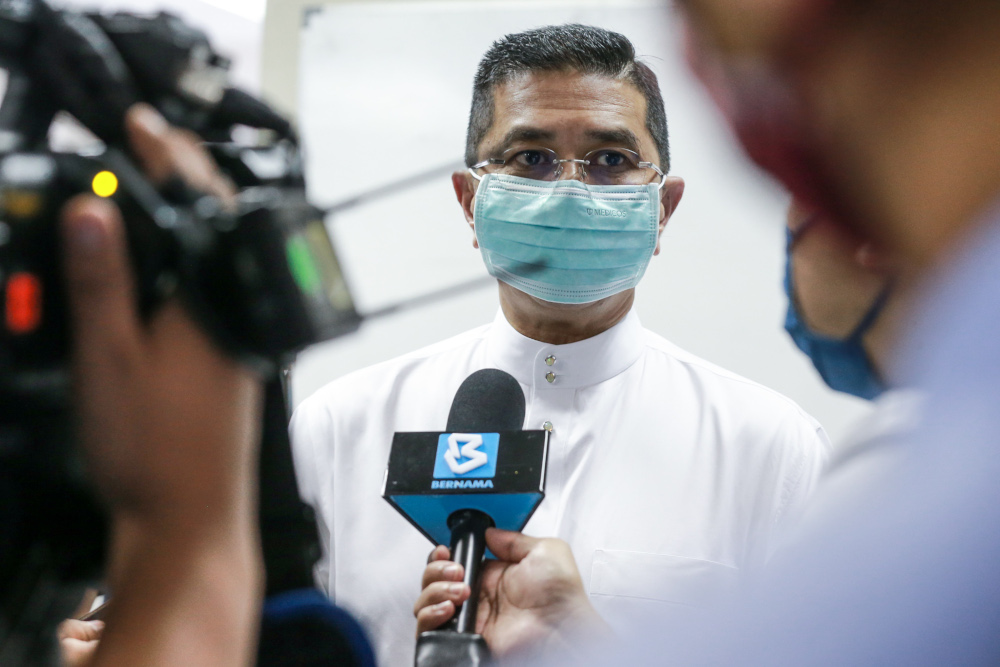 Gombak MP Datuk Seri Mohamed Azmin Ali visits the Hulu Kelang police station located in his constituency, March 5, 2021. u00e2u20acu201d Picture by Ahmad Zamzahuri