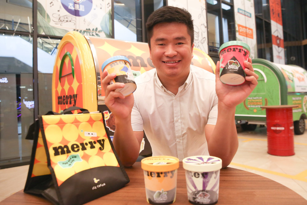为了方便配送冰淇淋，Merry Ice Cream在吉隆坡设立了仓库配送中心。-Choo Choy May摄-