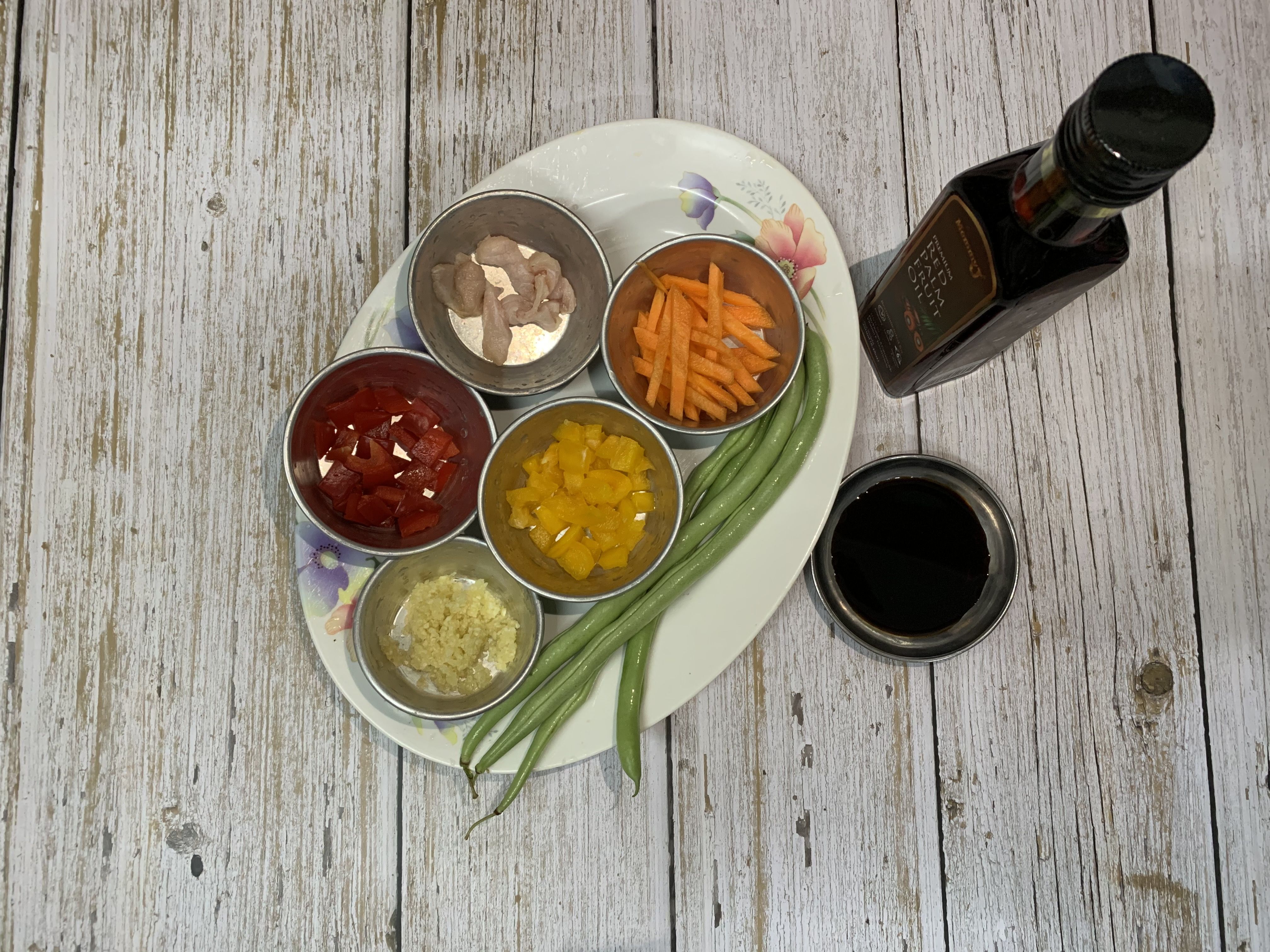 四季豆炒甜椒所需要的材料。-邝淑婷提供-