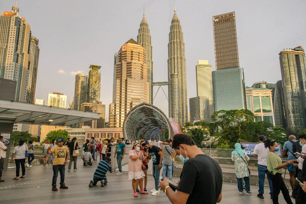 A view of the Saloma Link Bridge in Kuala Lumpur April 4, 2021. u00e2u20acu201d Picture by Firdaus Latif