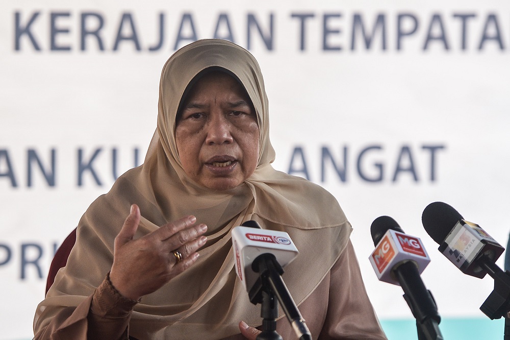 Housing and Local Government Minister Datuk Zuraida Kamaruddin speaks during a press conference in Kuala Langat April 15, 2021. u00e2u20acu2022 Picture by Miera Zulyana