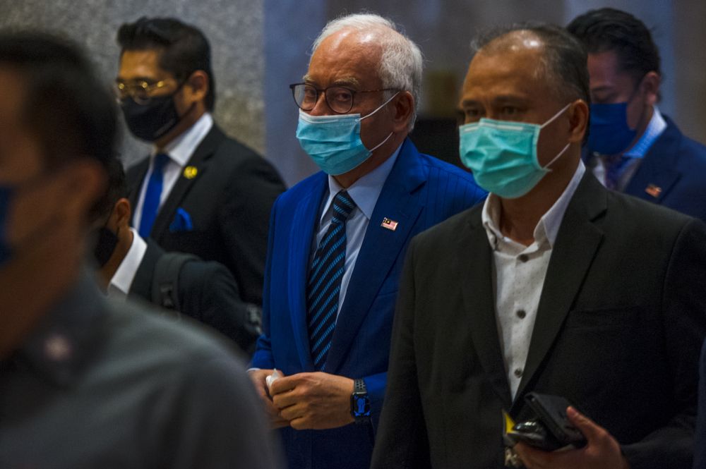 Datuk Seri Najib Razak arrives at the Court of Appeal, Putrajaya April 27, 2021. u00e2u20acu201d Picture by Shafwan Zaidon