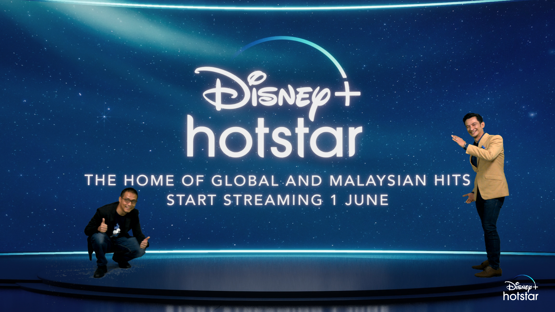 阿末依占（左起）和主持人纳兹鲁丁（Nazrudin Rahman）出席Disney+ Hotstar线上推介礼。-Disney+ Hotstar提供-