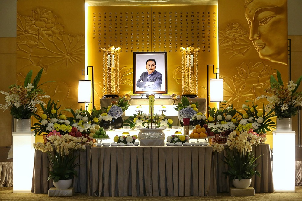 People pay their last respects to Datuk Wong Sai Wan during his wake service at the Xiao En centre in Kuala Lumpur May 15, 2021. u00e2u20acu201d Picture by Ahmad Zamzahuri