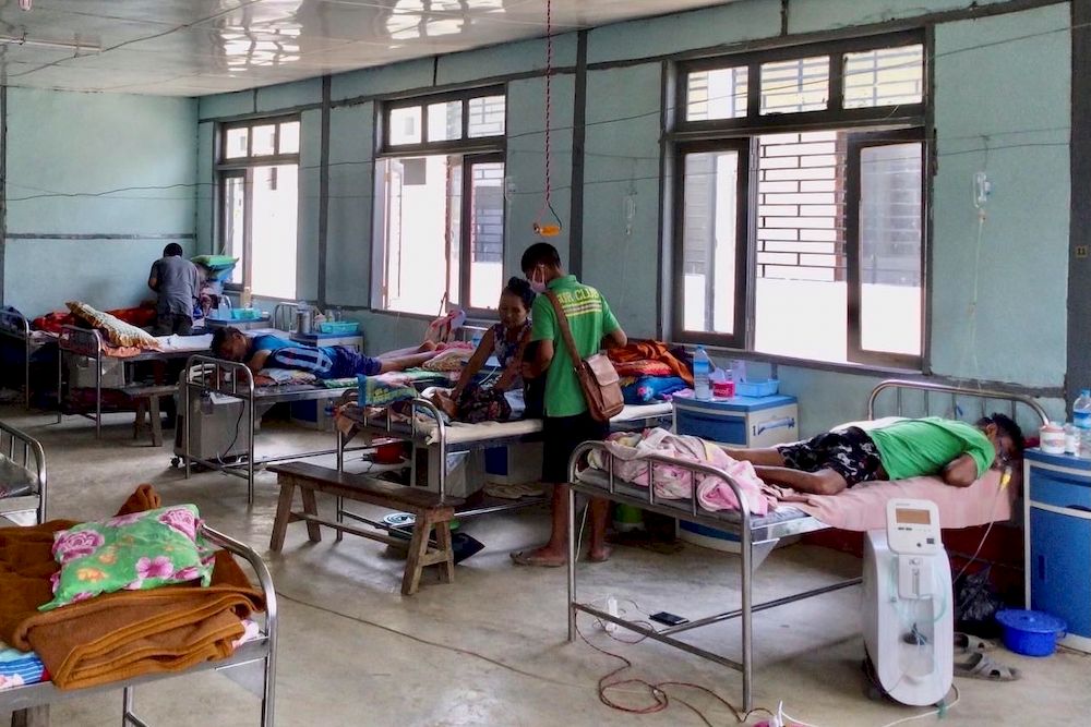 Coronavirus disease (Covid-19) patients receive treatment at the hospital in Cikha, Myanmar, May 28, 2021. u00e2u20acu201d Reuters pic