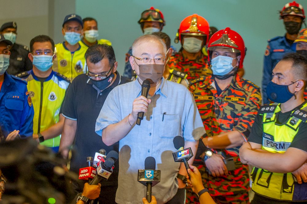 Minister of Transport, Datuk Seri Wee Ka Siong speaks to the media on the LRT crash, at Avenue K, Kuala Lumpur, May 24, 2021. u00e2u20acu201d Picture by Shafwan Zaidon