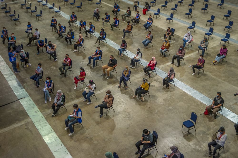 A general view of the vaccination centre at  the Malaysia International Trade and Exhibition Centre in Kuala Lumpur May 30, 2021. u00e2u20acu201d  Picture by Firdaus Latif