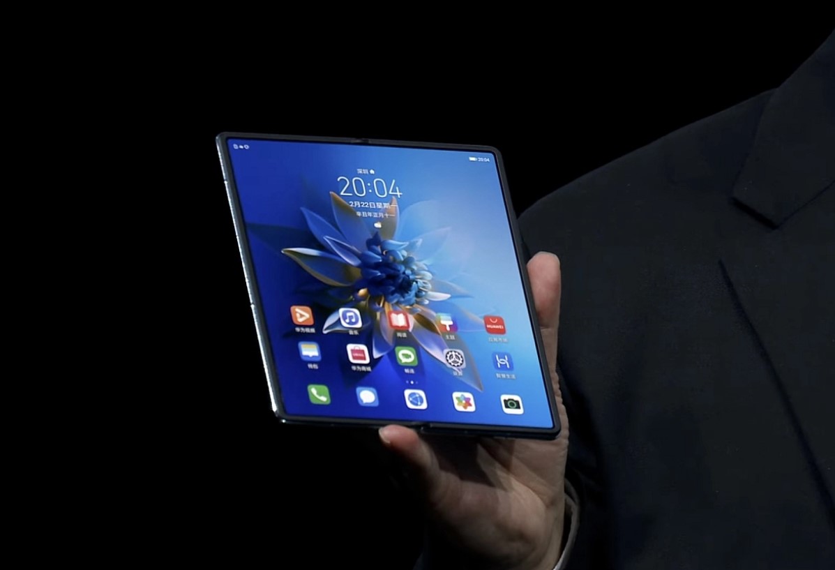 华为Mate X2 。-图取自Soyacincau-