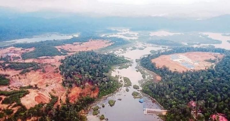 A picture of Tasik Chini which recently went viral shows mining activity taking place in the vicinity of the lake. u00e2u20acu201d Picture via Facebook