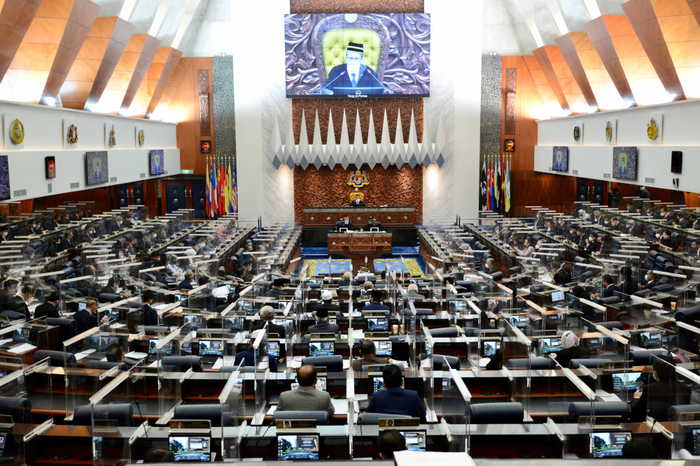 Members of Malaysiau00e2u20acu2122s parliament attend a session of the lower house of parliament, in Kuala Lumpur, Malaysia July 26, 2021. u00e2u20acu201d Malaysia Information Department/Nazri Rapaai handout pic via Reuters 