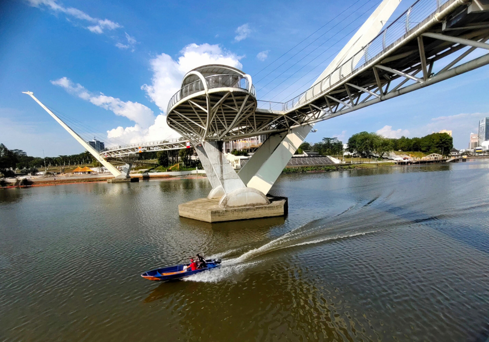 The Darul Hana Bridge in Kuching, July 31, 2021. u00e2u20acu2022 Bernama pic 