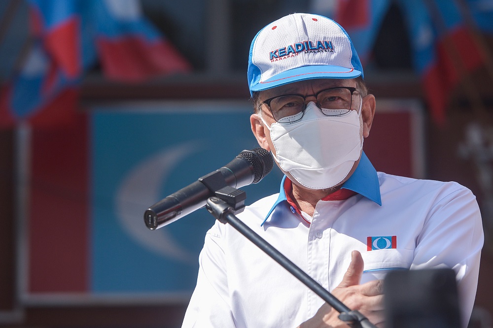 PKR president Datuk Seri Anwar Ibrahim speaks during launch of the u00e2u20acu02dcJelajah Peduli Rakyatu00e2u20acu2122 national tour in Petaling Jaya September 17, 2021. u00e2u20acu2022 Picture by Miera Zulyana