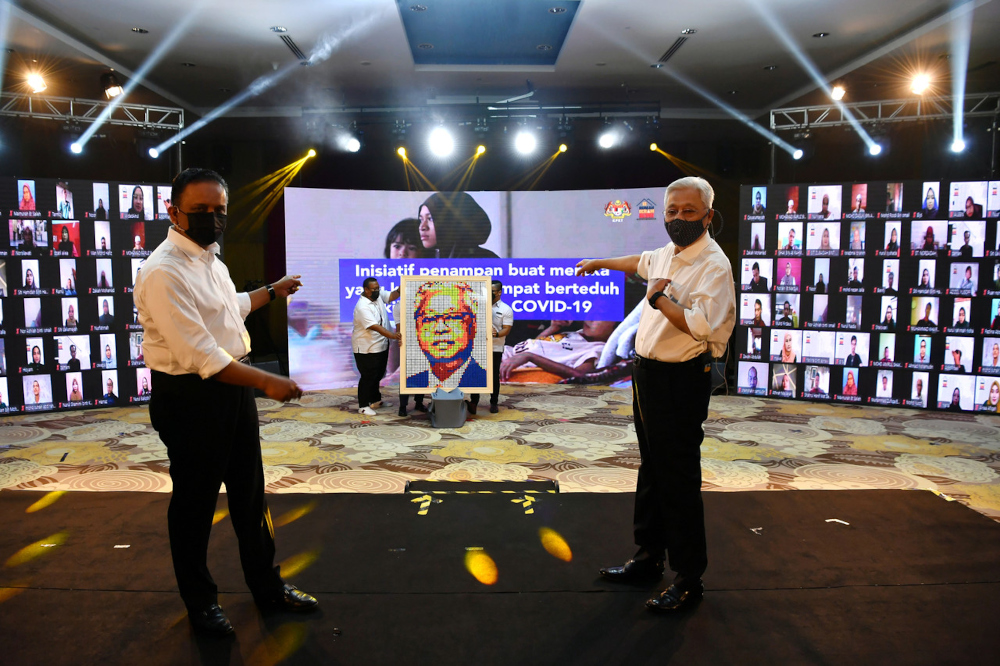 Prime Minister Datuk Seri Ismail Sabri Yaakob attends the Malaysian Family Ikram House Launching Ceremony at the Ministry of Housing and Local Government (KPKT) in Putrajaya, September 24, 2021. u00e2u20acu201d Bernama pic 