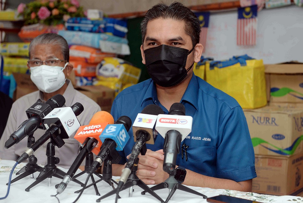 Senior Minister of Education Datuk Radzi Jidin speaks during a press conference after a visit to SK Haji Nyak Gam in Yan September 4, 2021. u00e2u20acu2022 Bernama pic