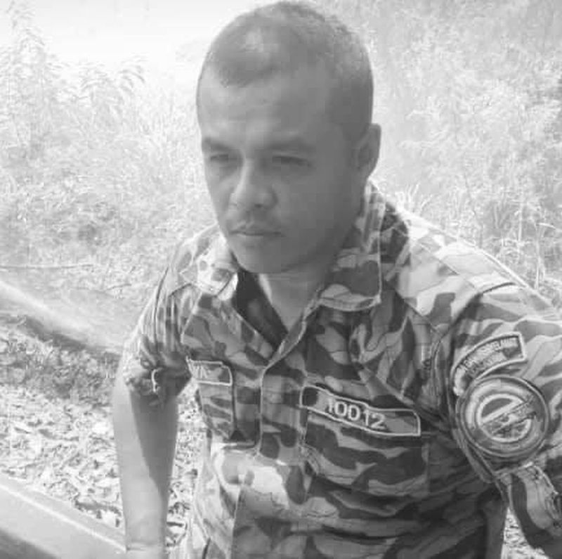 Mohd Diya was believed to have been evacuating Kampung Sungai Putat residents from their dwellings when he suddenly lost consciousness and fell into the chest-high flood waters yesterday. u00e2u20acu201d Picture via Facebook