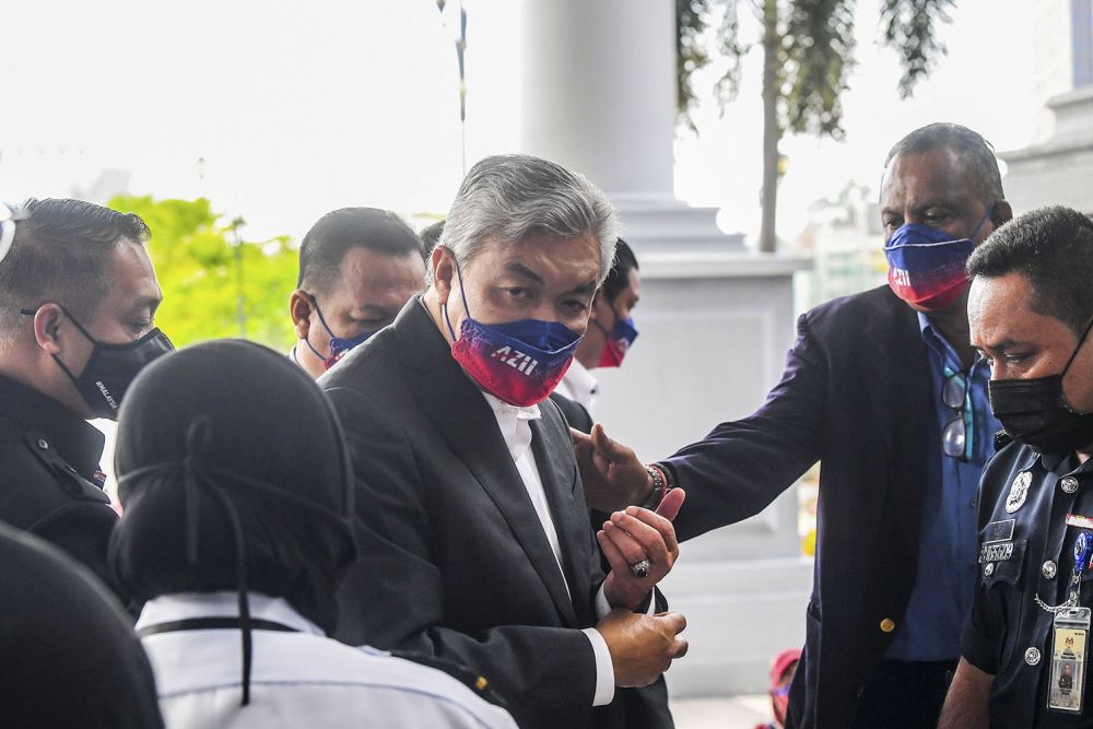 nDatuk Seri Dr Ahmad Zahid Hamidi is pictured at the Kuala Lumpur High Court October 18, 2021. u00e2u20acu201d Picture by Hari Anggaran