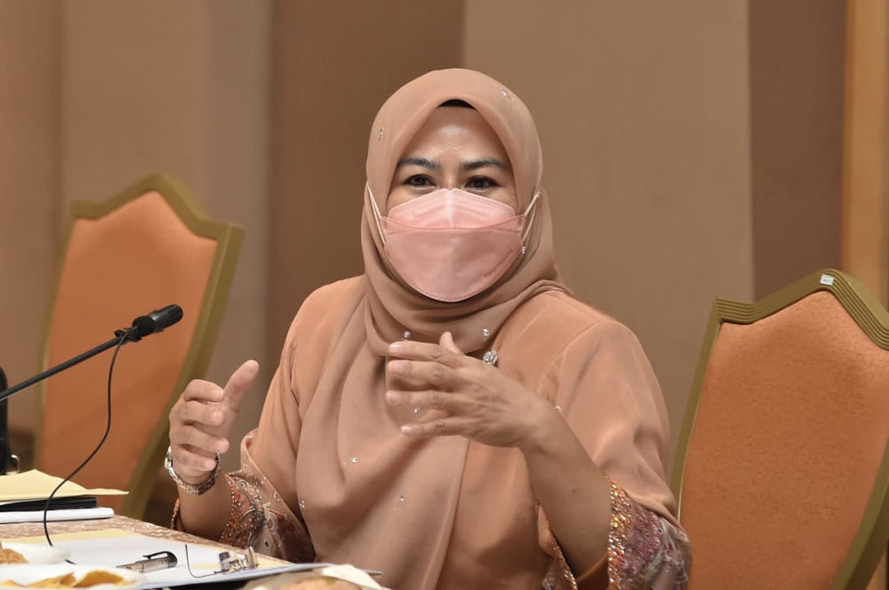 Higher Education Minister Datuk Seri Noraini Ahmad said that the Industry Advisory Council was the leading platform for providing feedback and suggestions on improving the Technical and Vocational Education and Training (TVET) ecosystem and the employabil