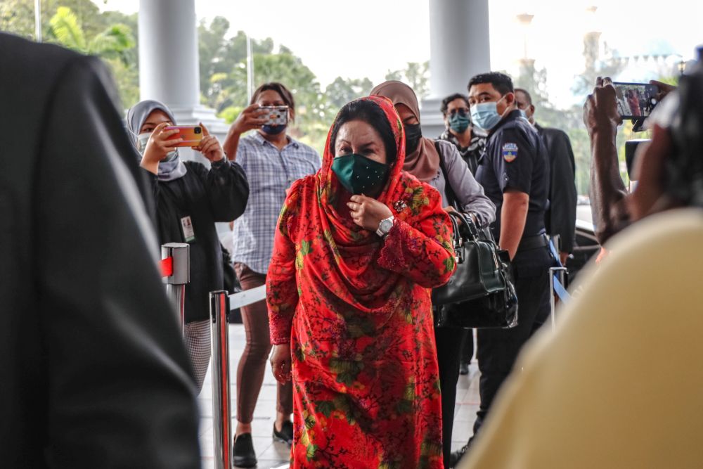 Datin Seri Rosmah Mansor is pictured at Kuala Lumpur High Court October 5, 2021. u00e2u20acu201d Picture by Firdaus Latif