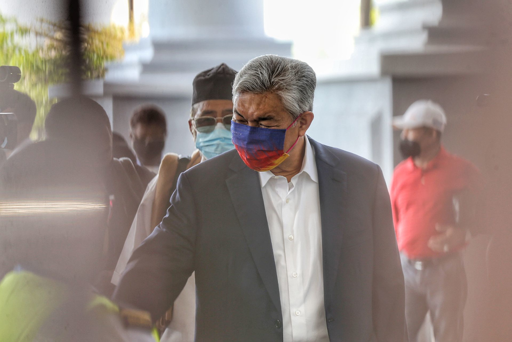 Datuk Seri Ahmad Zahid Hamidi is pictured at Kuala Lumpur High Court October 4, 2021. u00e2u20acu201d Picture by Ahmad Zamzahurin