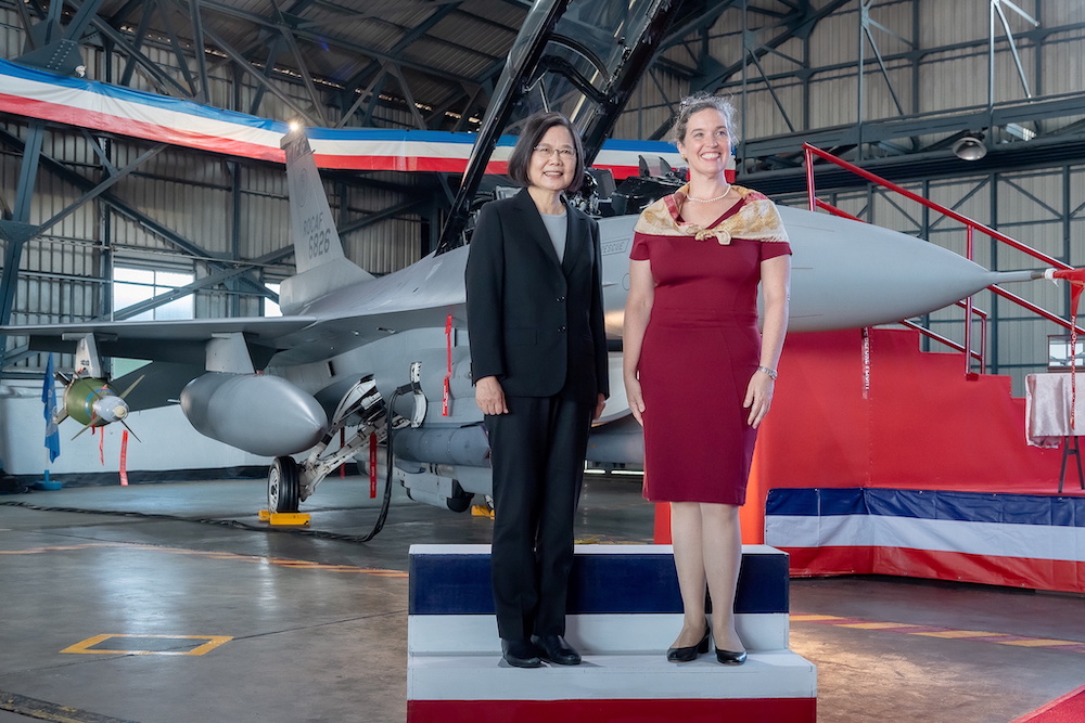 Taiwan President Tsai Ing-wen and American Institute in Taiwan (AIT) Director Sandra Oudkirk pose in front of a F-16V fighter in Chiayi Air Force Base, Taiwanu00e2u20acu201d Taiwan Presidential Office/Handout via Reuters