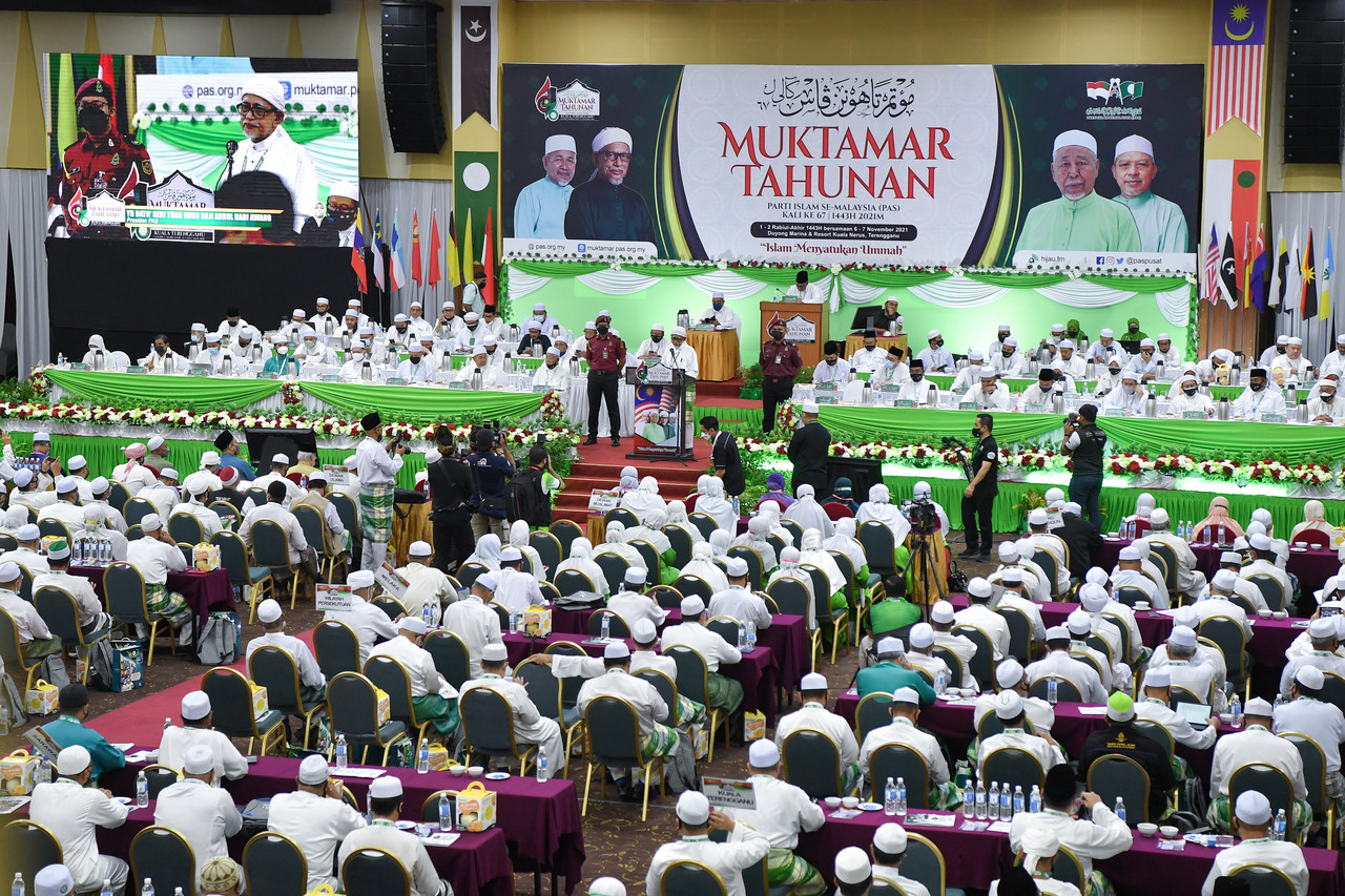 PAS President Datuk Seri Abdul Hadi Awang delivering his speech during the opening of the 67th PAS Annual Congress at a hotel in Kuala Terengganu, Nov 6, 2021. u00e2u20acu201d Bernama pic